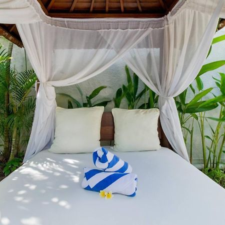 Heart Of Seminyak, 2Br, Sleeps 4, Walk To Bintang Villa Exterior foto