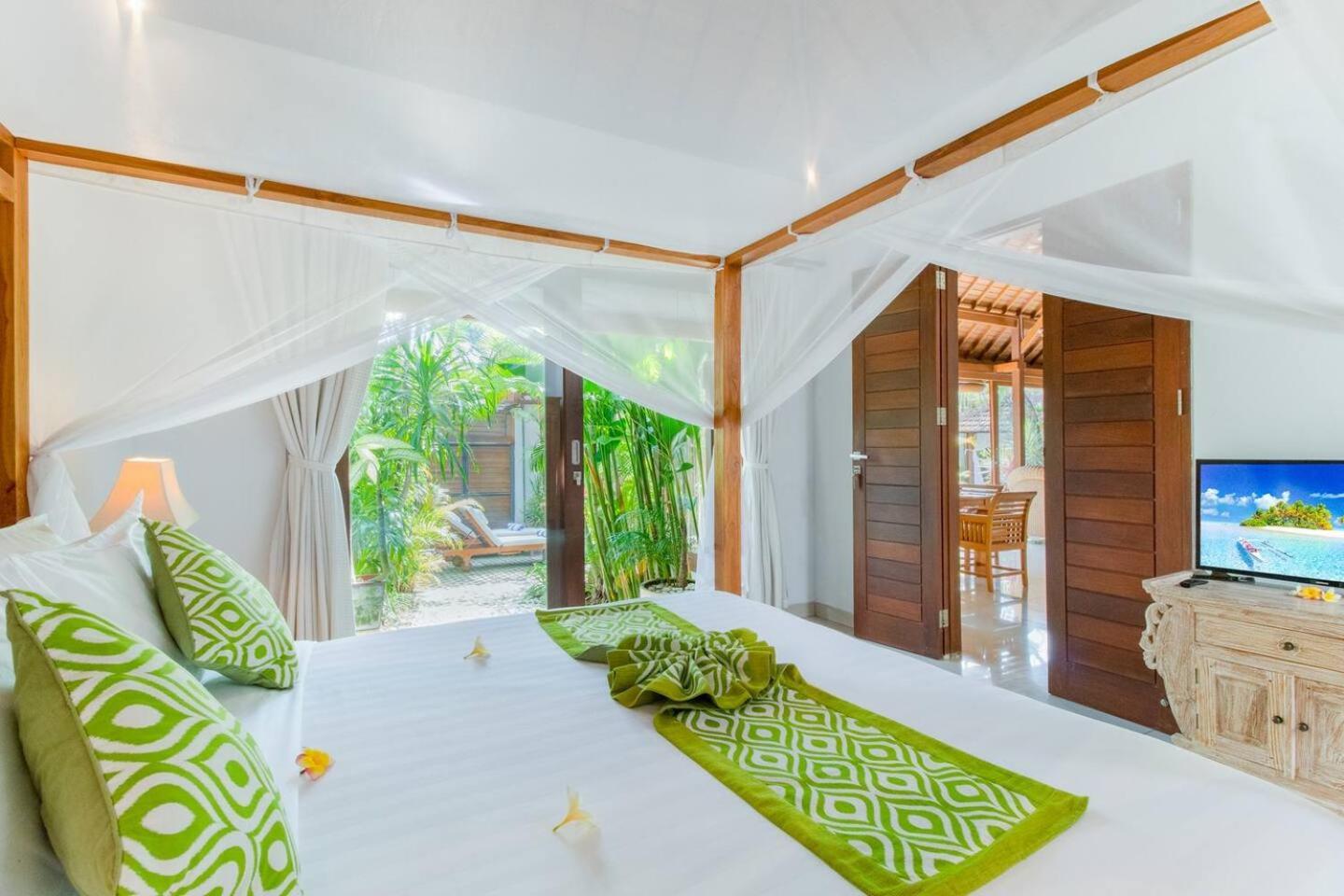 Heart Of Seminyak, 2Br, Sleeps 4, Walk To Bintang Villa Exterior foto