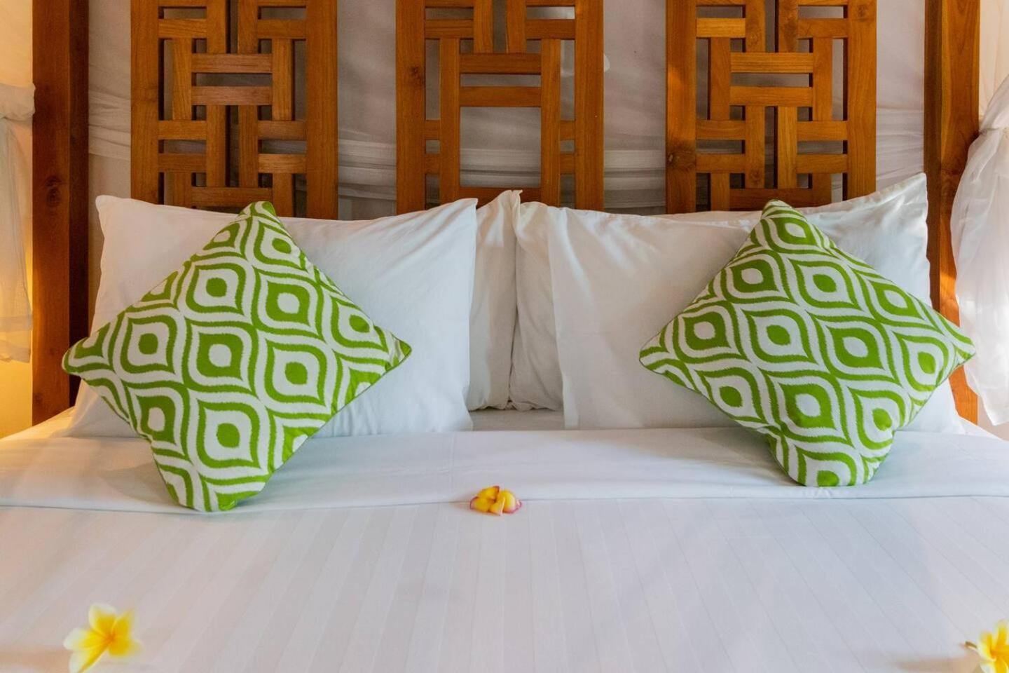 Heart Of Seminyak, 2Br, Sleeps 4, Walk To Bintang Villa Exterior foto