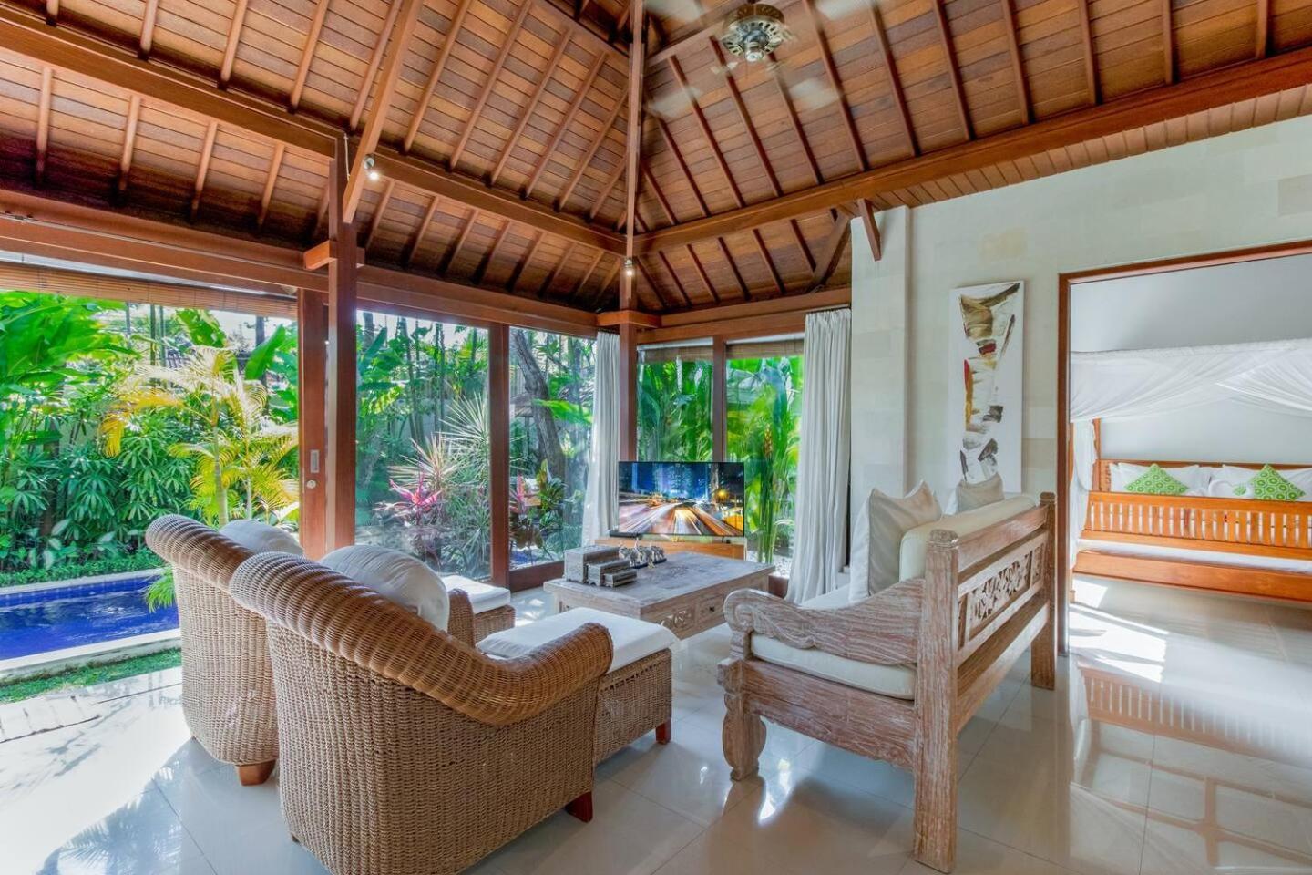 Heart Of Seminyak, 2Br, Sleeps 4, Walk To Bintang Villa Exterior foto